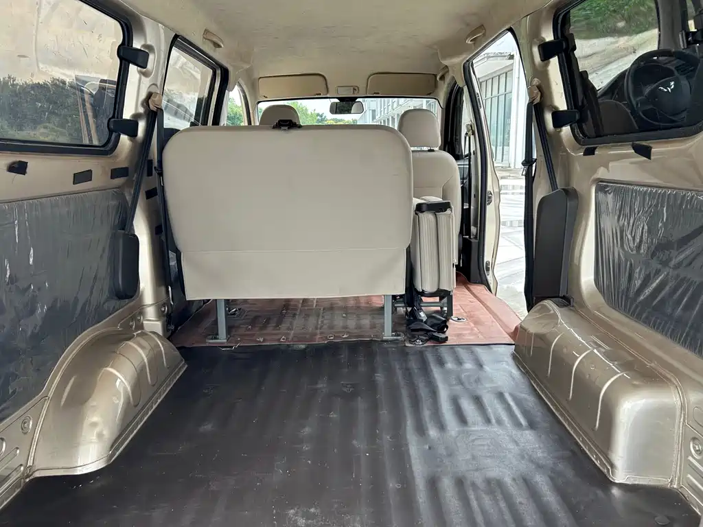 Wuling Hongguang V — миниатюра 14