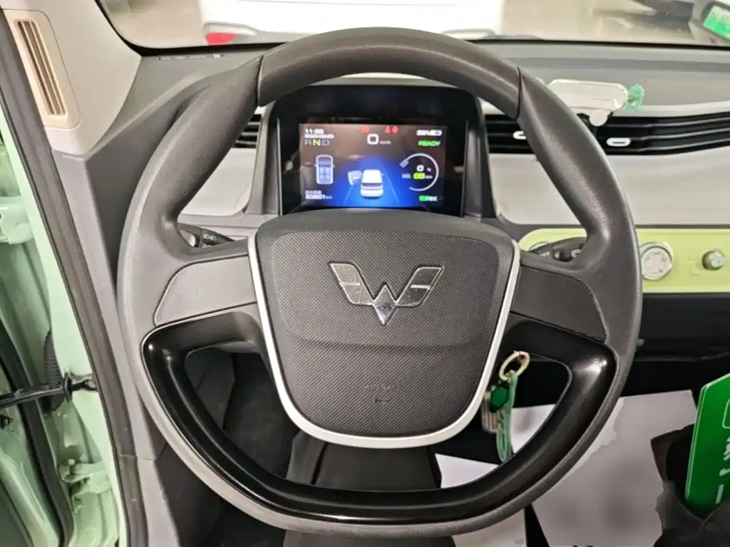 Wuling MINIEV — миниатюра 11