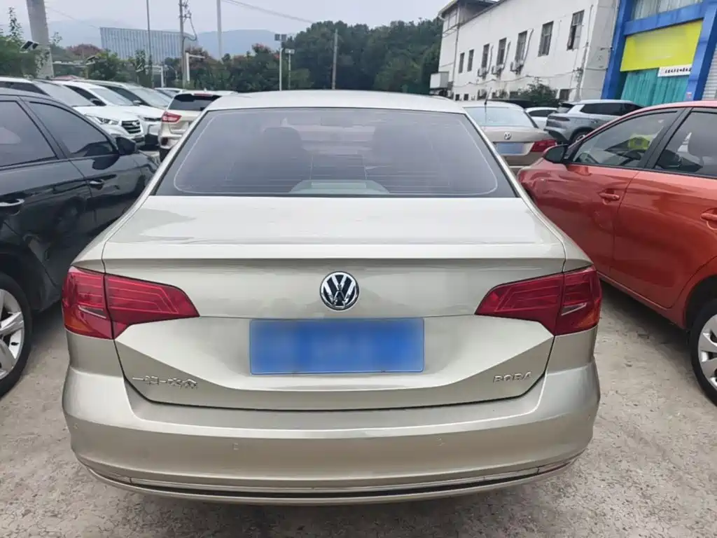 Volkswagen Bora — миниатюра 6