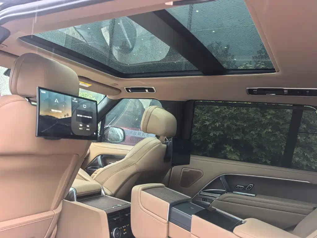 Land Rover Range Rover 2025 3.0 L6 400PS Long Wheelbase
