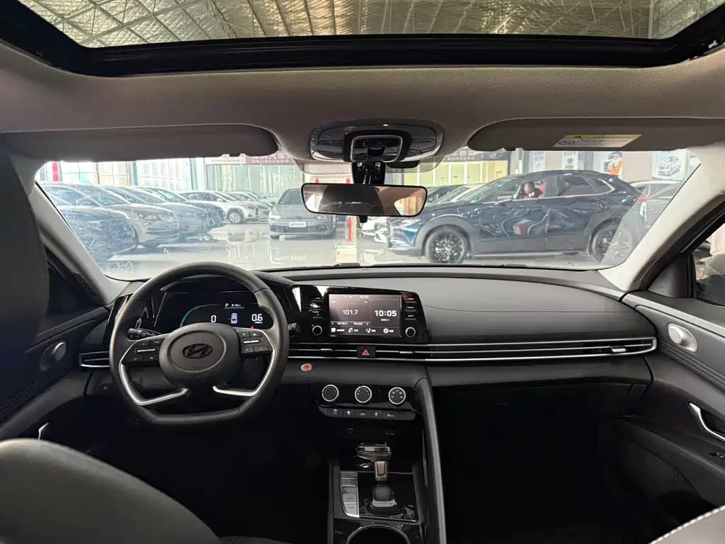 Hyundai Elantra — миниатюра 15