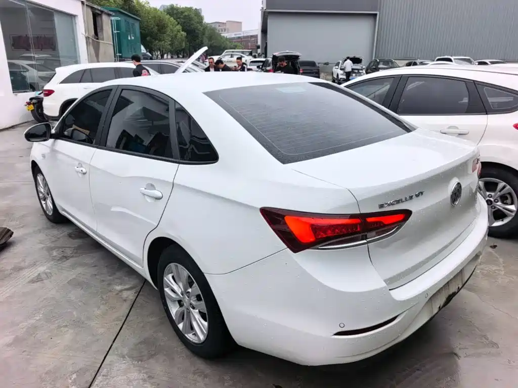 Buick Excelle — миниатюра 5