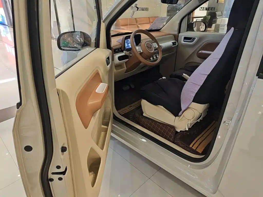 Wuling MINIEV — миниатюра 18