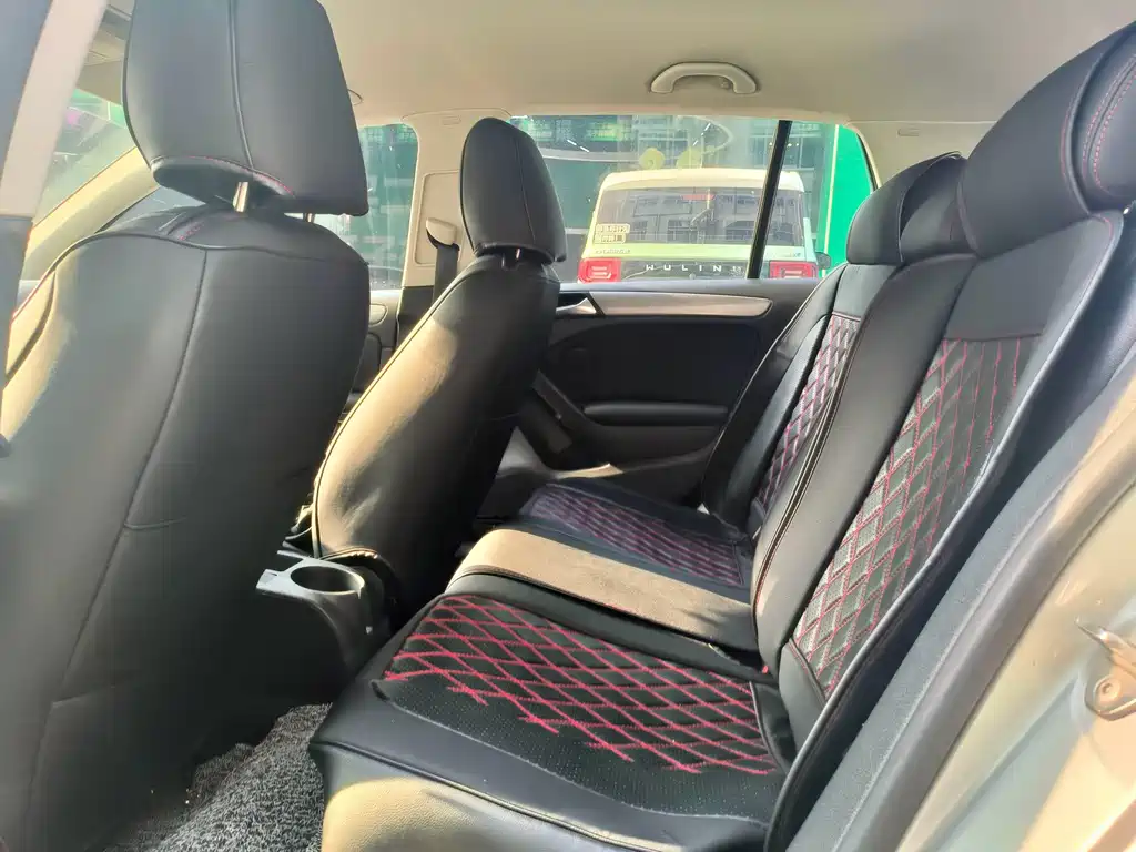 Volkswagen Golf — миниатюра 7