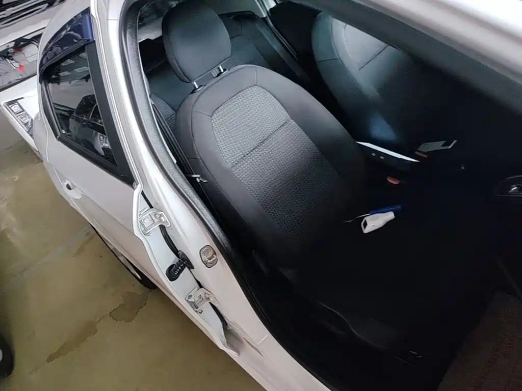 Peugeot 301 — миниатюра 25