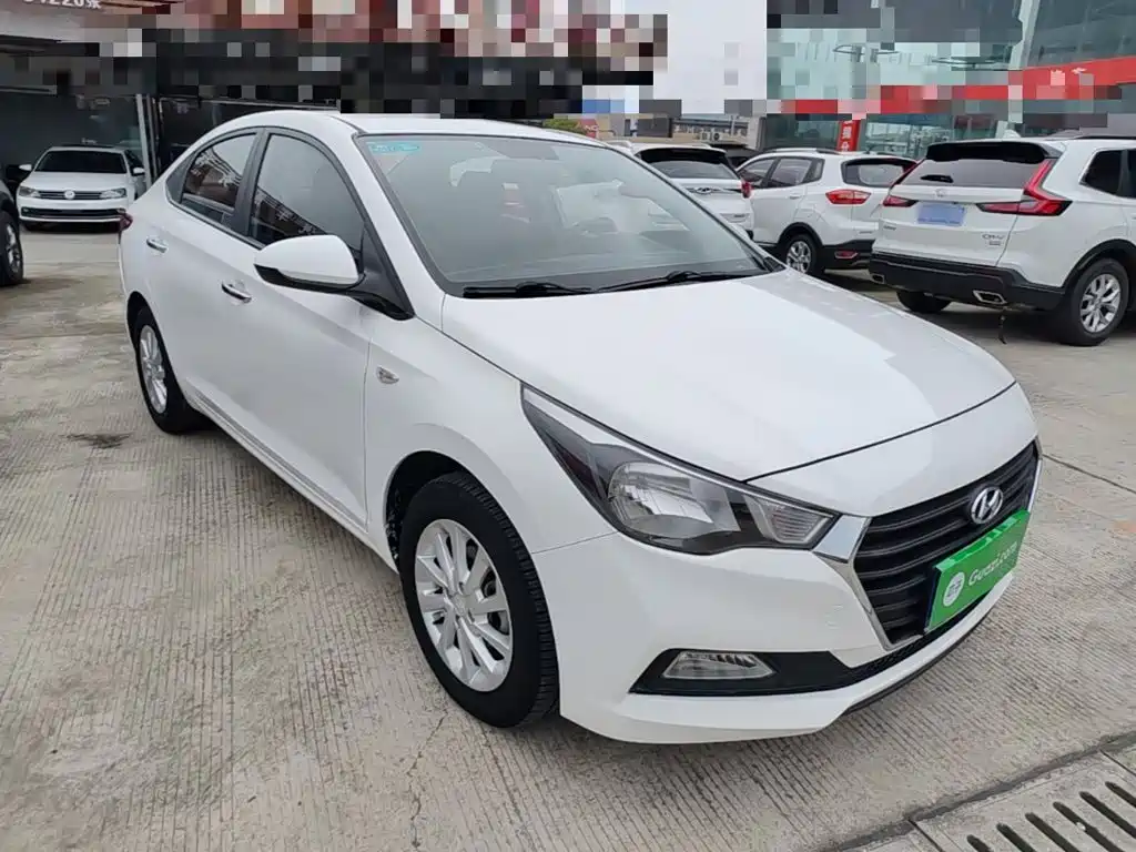 Hyundai Verna — миниатюра 4