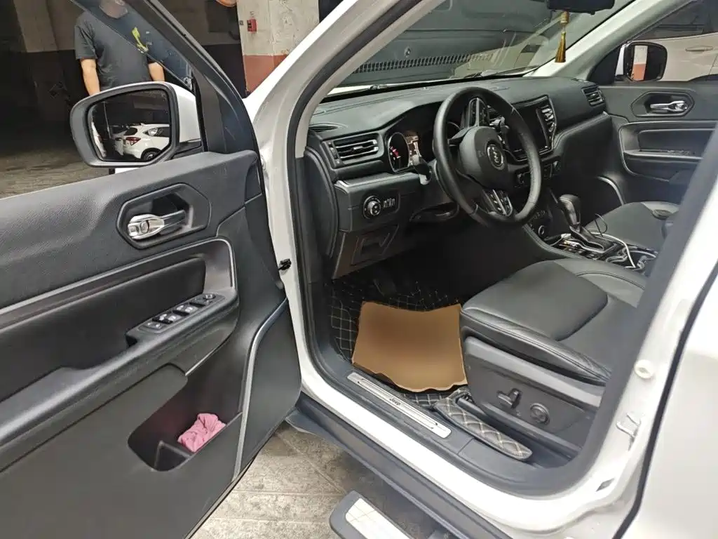 Jeep Grand Commander — миниатюра 14