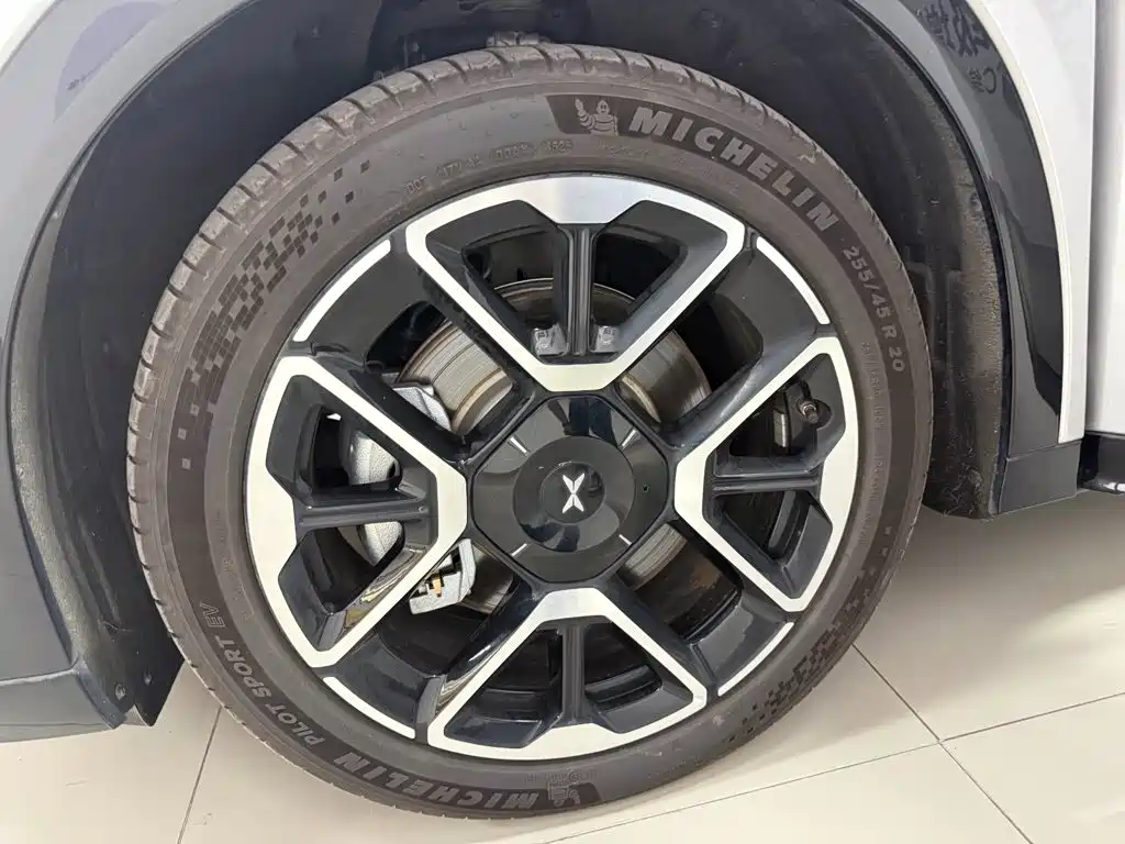 XPeng G7 — миниатюра 30