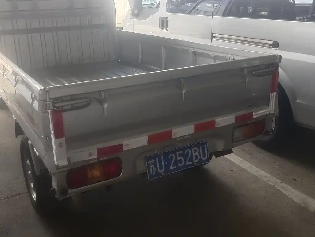 Wuling Zhiguang Mini Truck — миниатюра 10