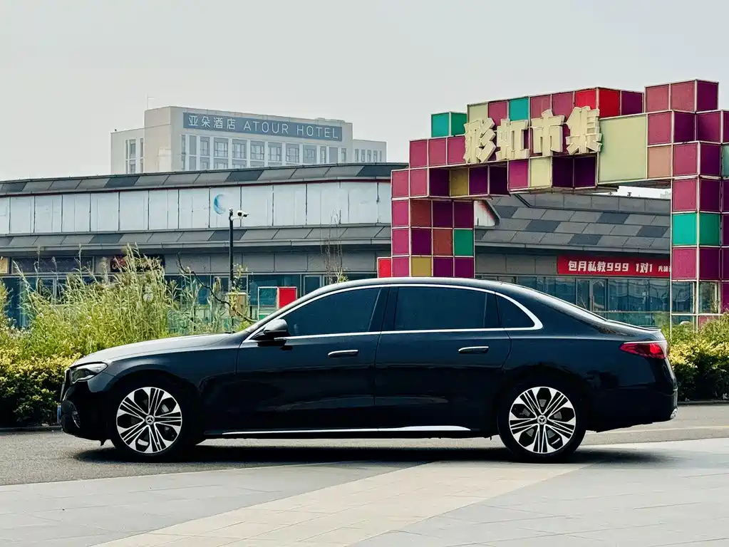 Mercedes-Benz E-Class — миниатюра 5