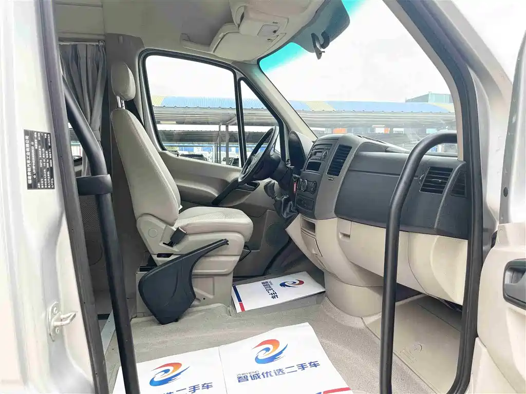 Mercedes-Benz Sprinter — миниатюра 5