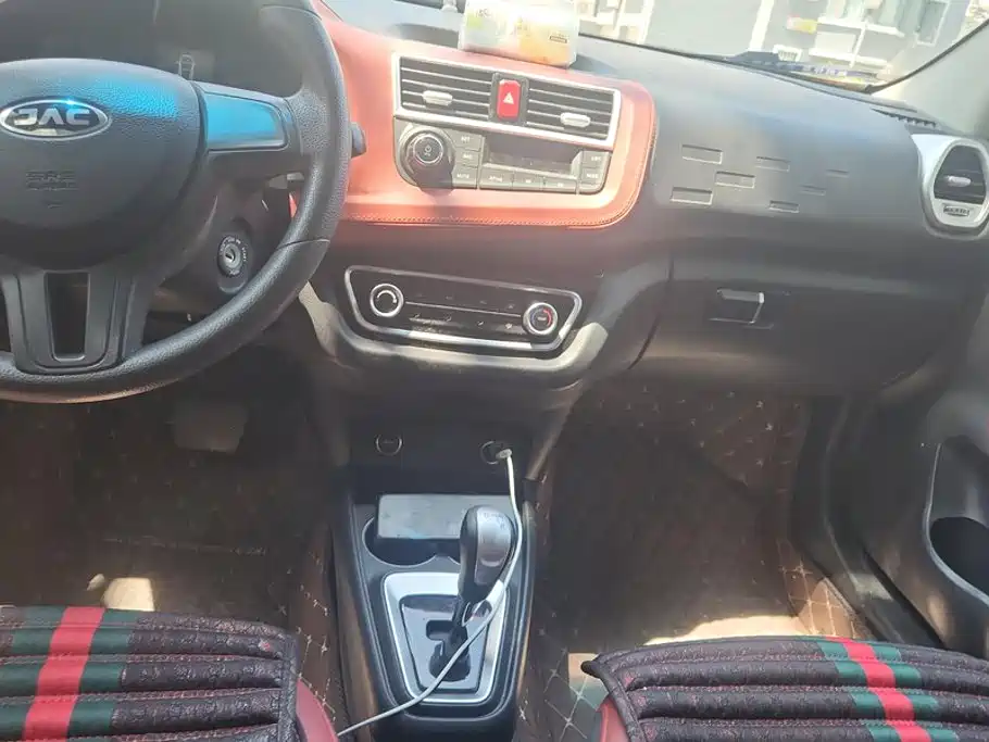 JAC JAC iEV6E — миниатюра 16