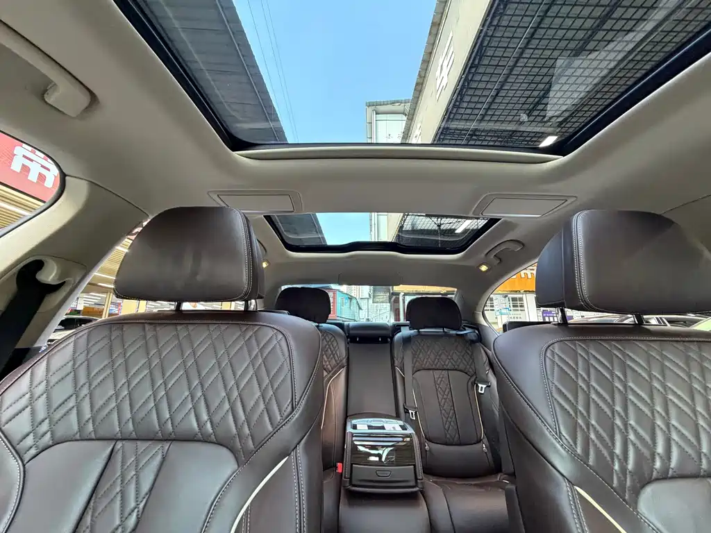 BMW 7 Series — миниатюра 34