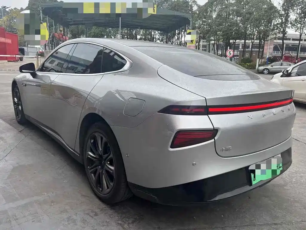 XPeng P7 — миниатюра 6