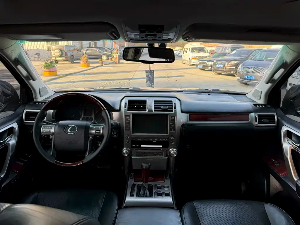 Lexus GX — миниатюра 5