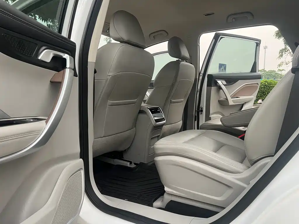 Geely Jia Ji — миниатюра 10