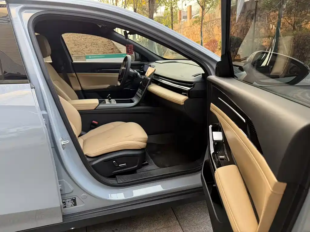 GEELY GALAXY GALAXY L6