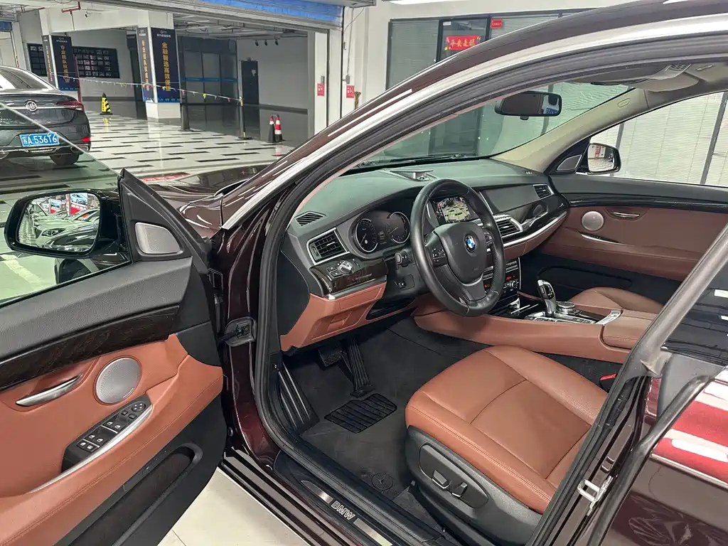 BMW 5 Series GT — миниатюра 19