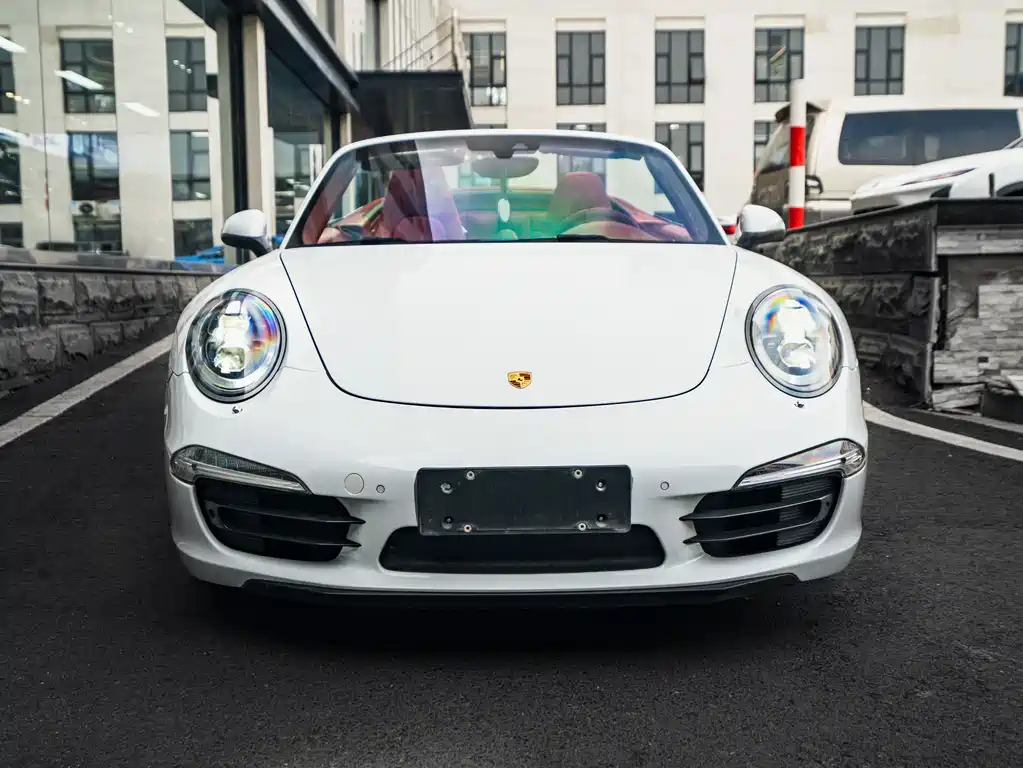 Porsche 911 2015 Carrera 4 Cabriolet 3.4L Style Edition
