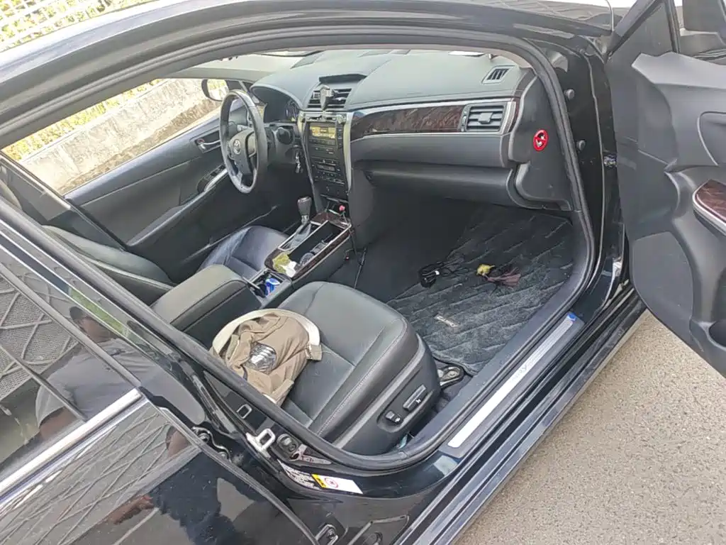 Toyota Camry — миниатюра 9