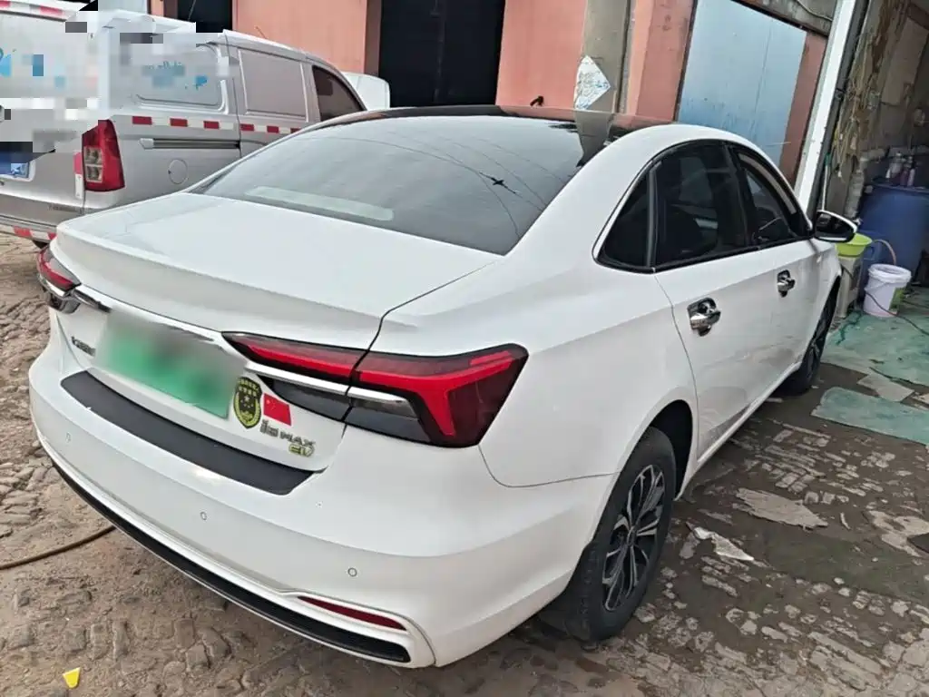 Roewe i6 MAX New Energy — миниатюра 7
