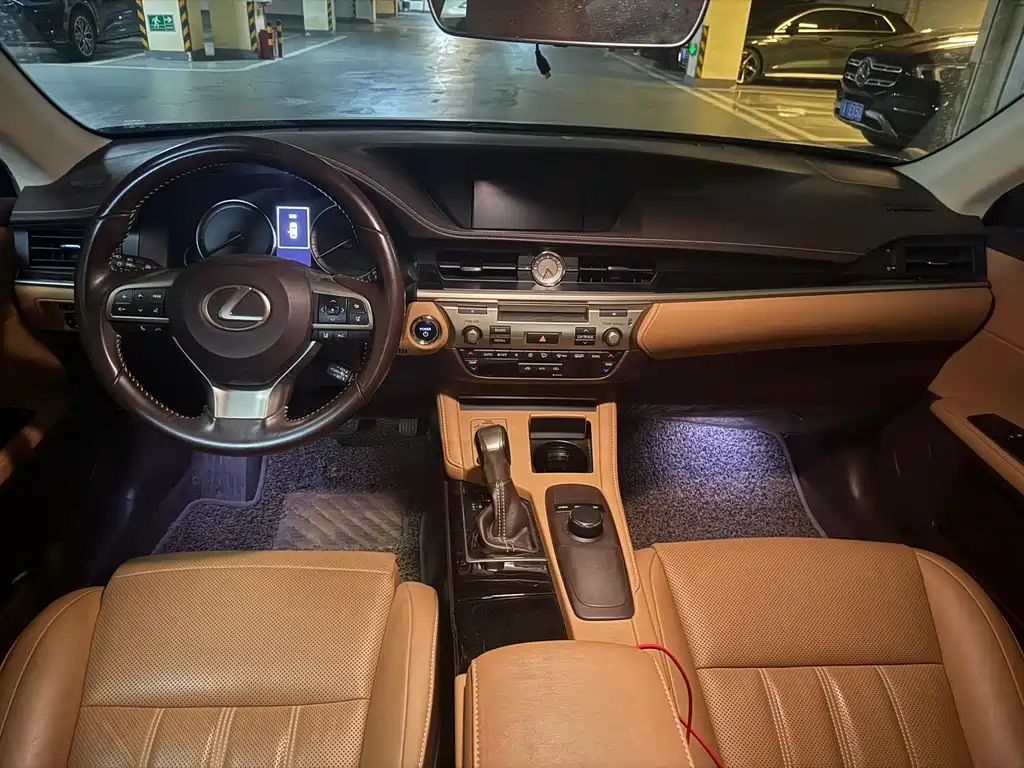 Lexus ES — миниатюра 4