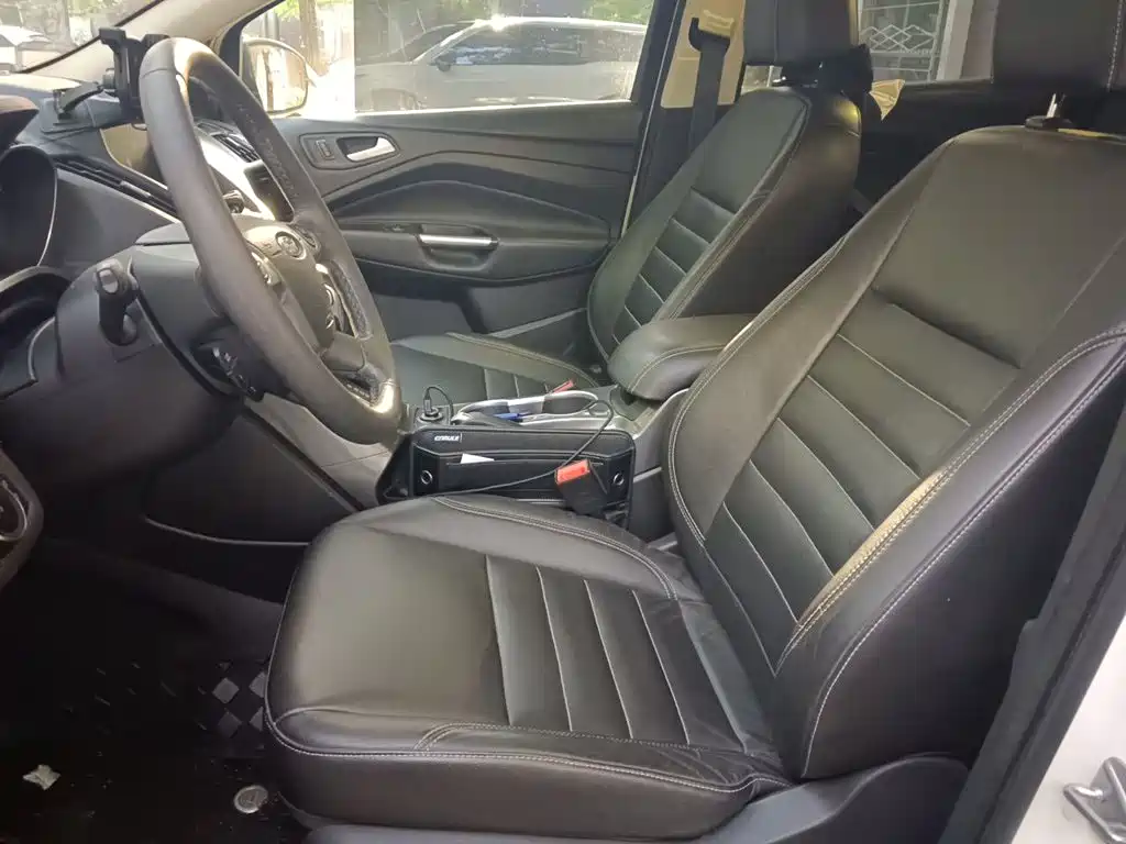Ford Kuga — миниатюра 16