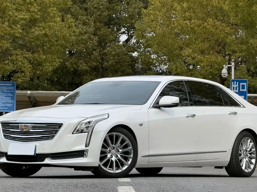 CADILLAC CT6