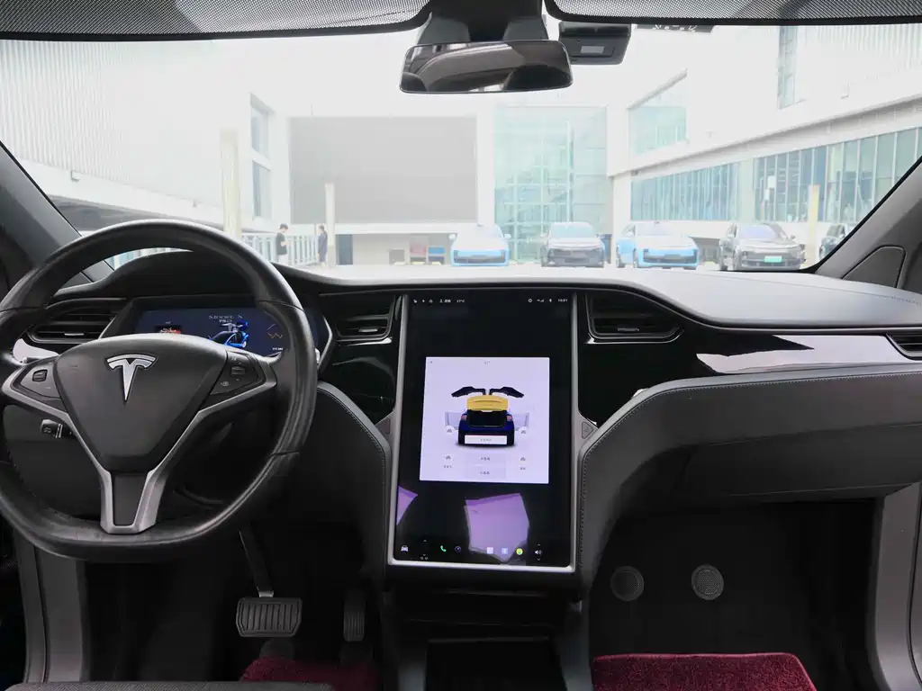 TESLA MODEL X