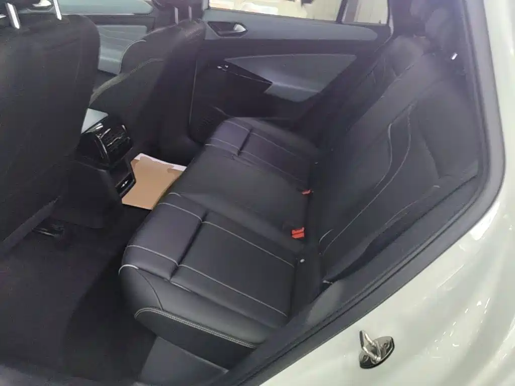 Volkswagen ID.4 X — миниатюра 17
