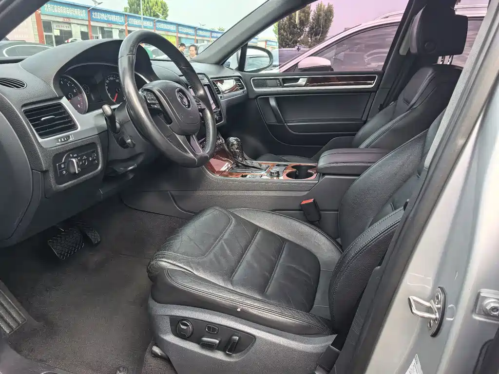 Volkswagen Touareg — миниатюра 6