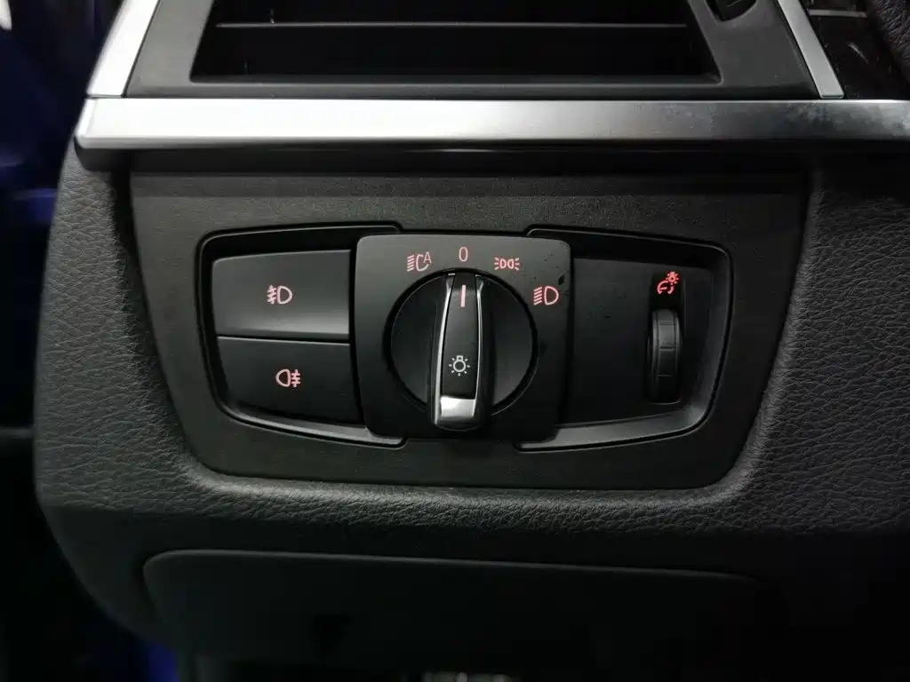 BMW 3 Series — миниатюра 21