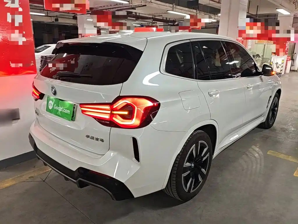 BMW iX3 — миниатюра 7