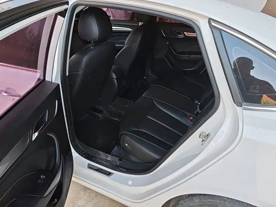Roewe i6 Classic — миниатюра 11
