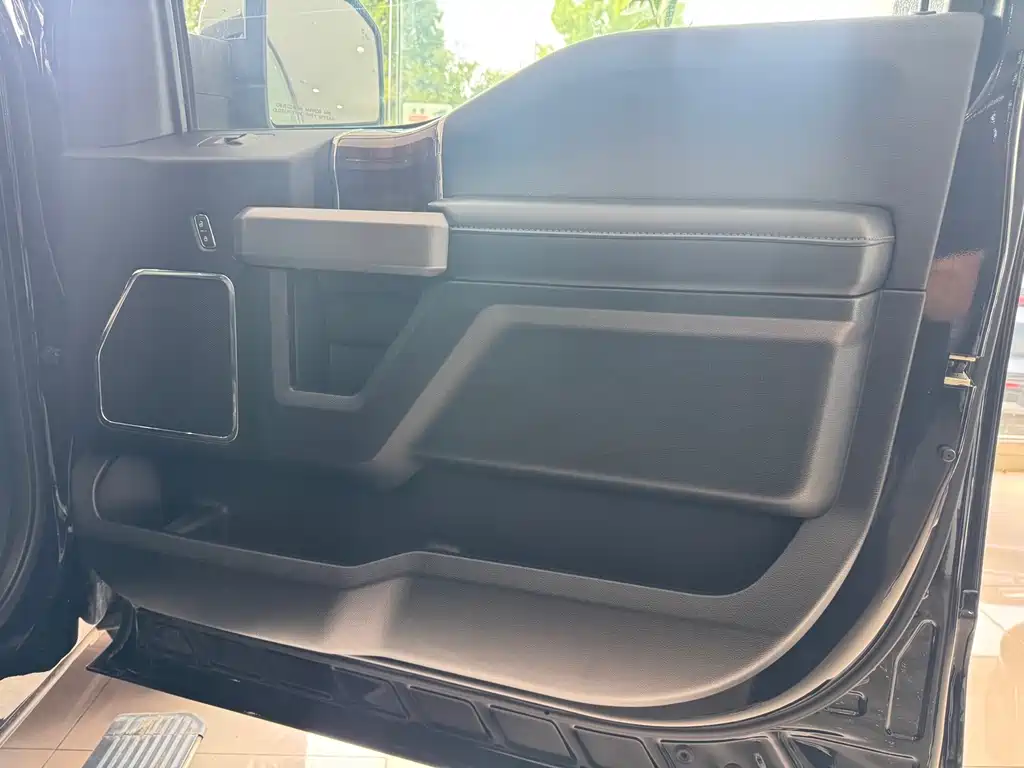 Ford F-150 Raptor — миниатюра 19