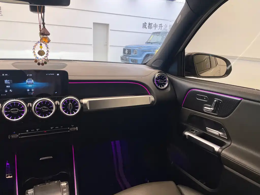 Mercedes-Benz GLB AMG — миниатюра 12