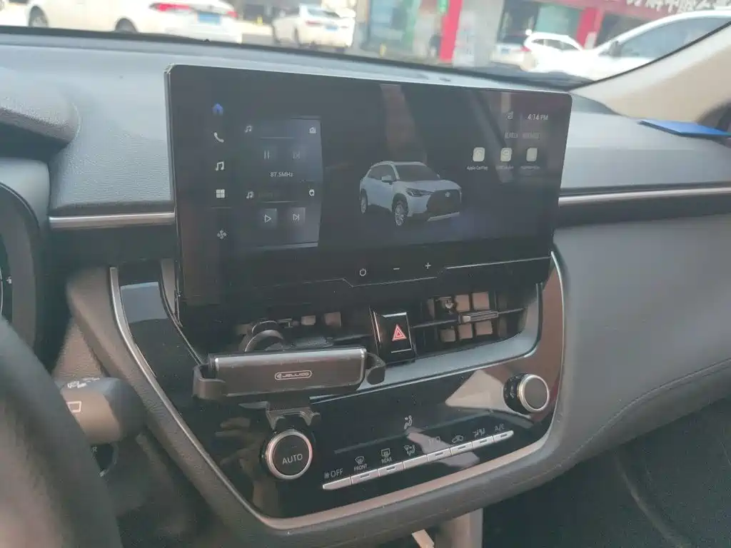Toyota Corolla Cross — миниатюра 6