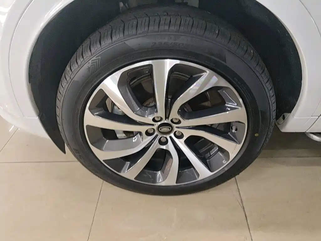 Land Rover Discovery Sport — миниатюра 23