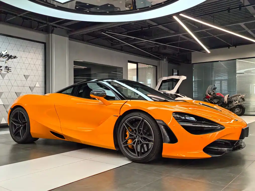 MCLAREN 720S