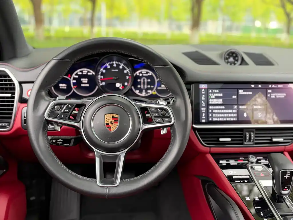 Porsche Cayenne — миниатюра 3