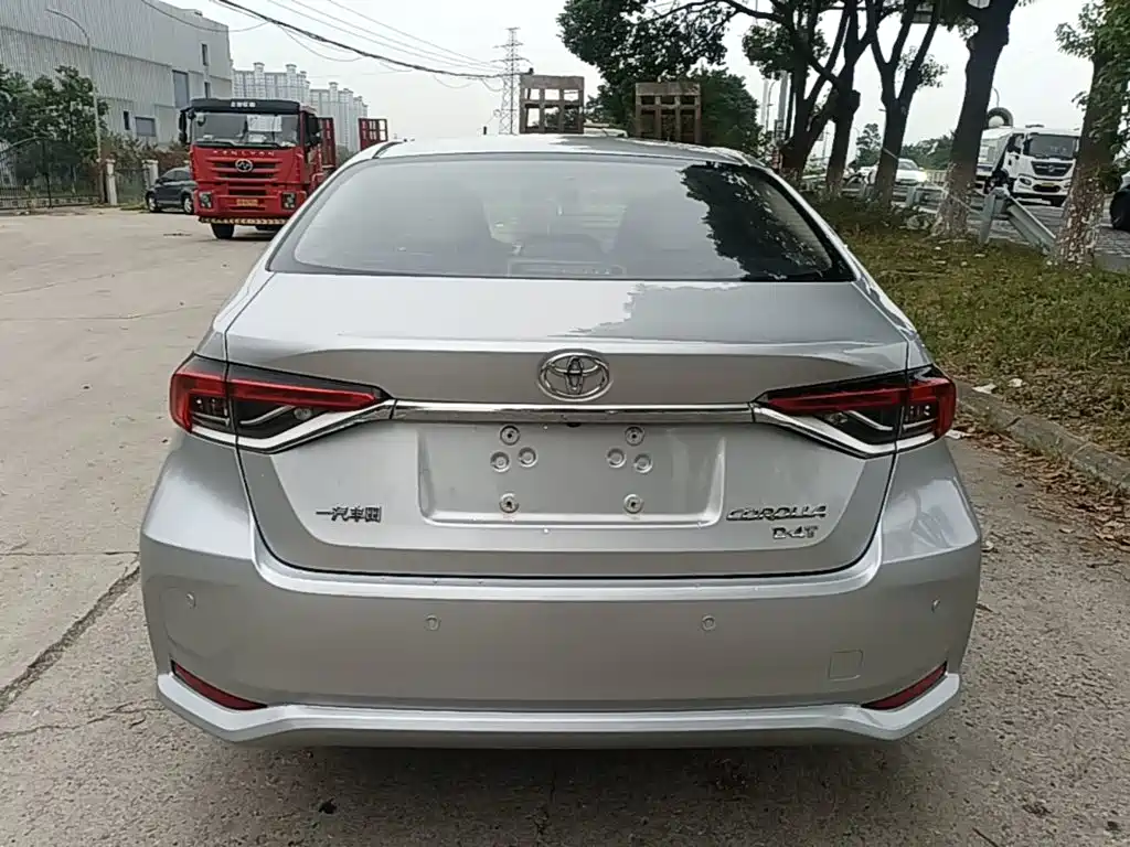 Toyota Corolla — миниатюра 6