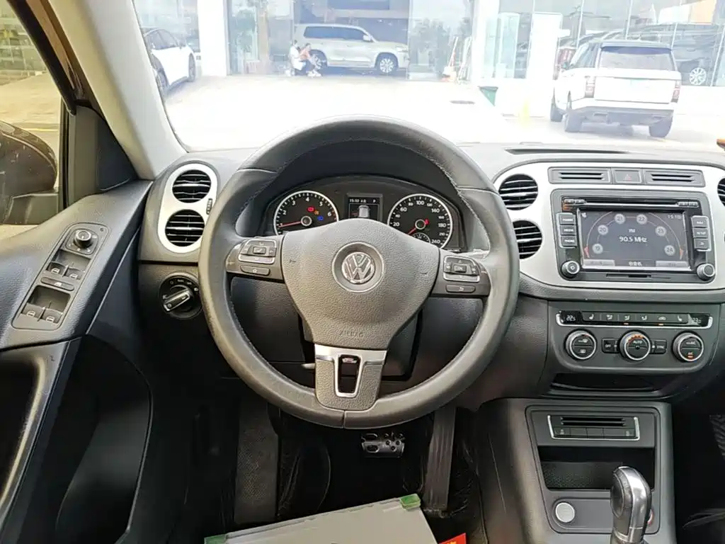 Volkswagen Tiguan — миниатюра 11