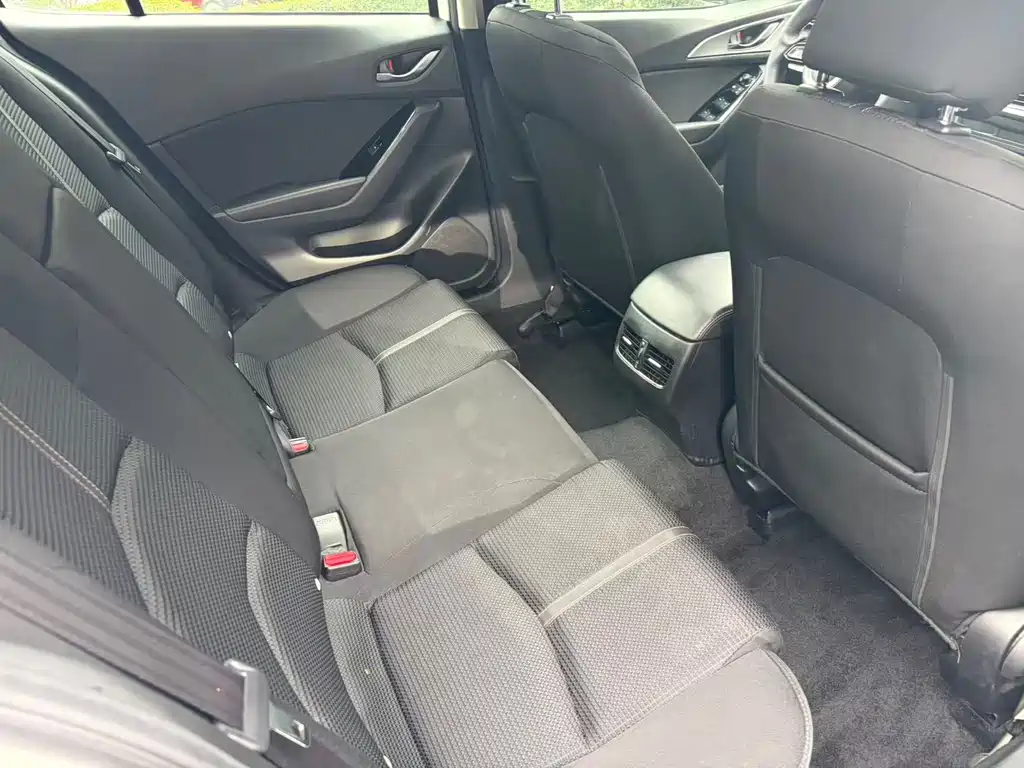 Mazda 3 Axela — миниатюра 16