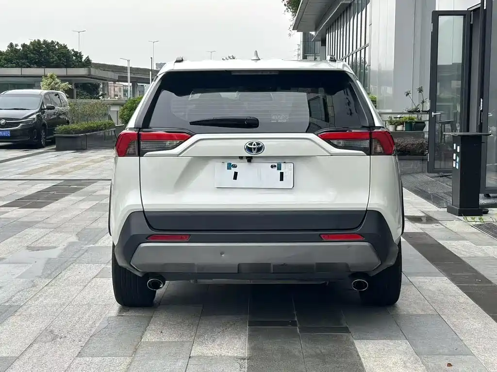Toyota RAV4 — миниатюра 22