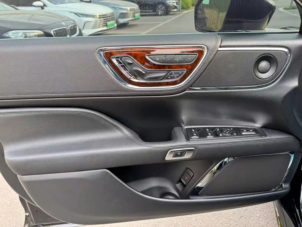 Lincoln Continental 2017 3.0T