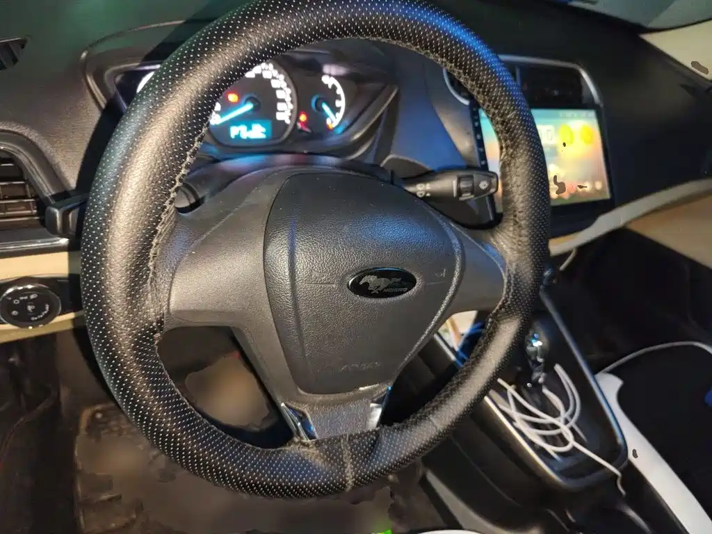 Ford Escort — миниатюра 11