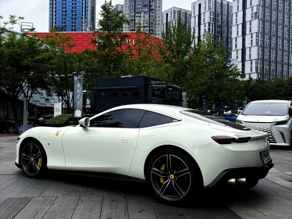 Ferrari Roma — миниатюра 2
