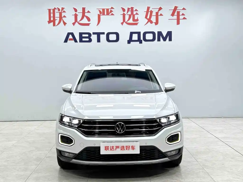 Volkswagen T-Roc — миниатюра 2