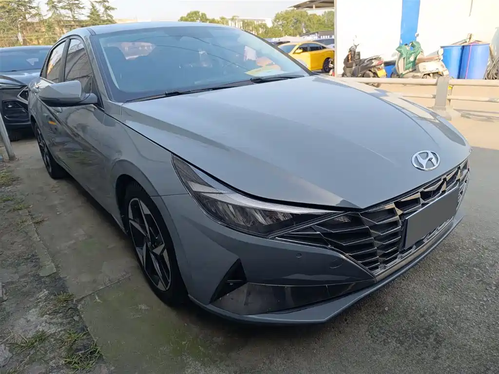 MODERN ELANTRA