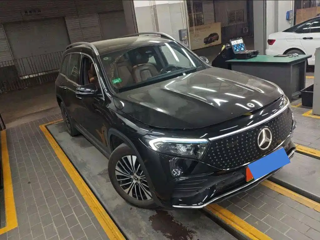 Mercedes-Benz EQB — миниатюра 3